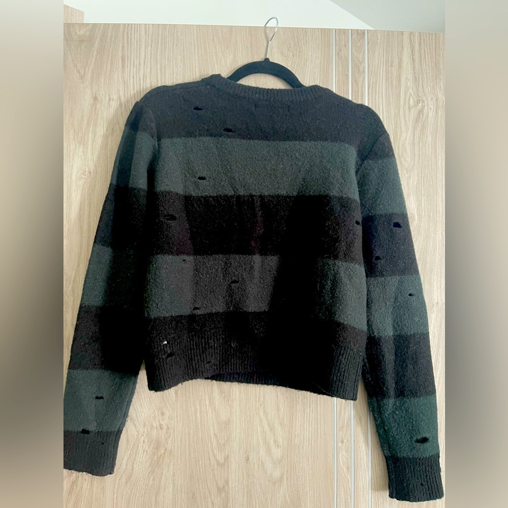 Few Moda small sweater